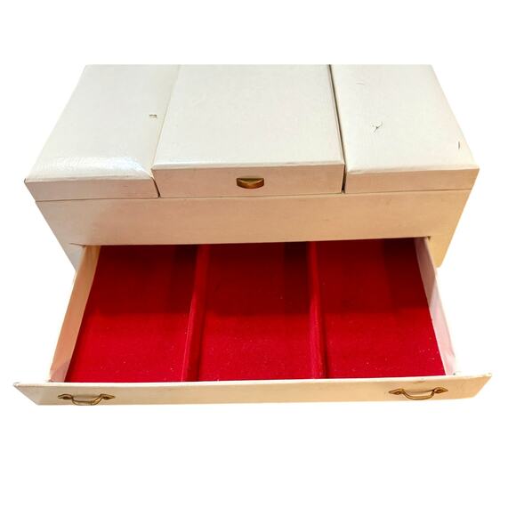 VTG Cream Multi-Compartment Jewelry Box with Red Velvet Interior & Mirror - Picture 9 of 10